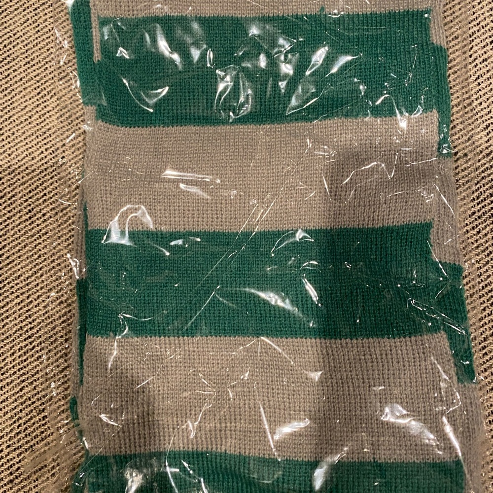 Harry Potter Slytherin Scarf - Picture 6 of 6